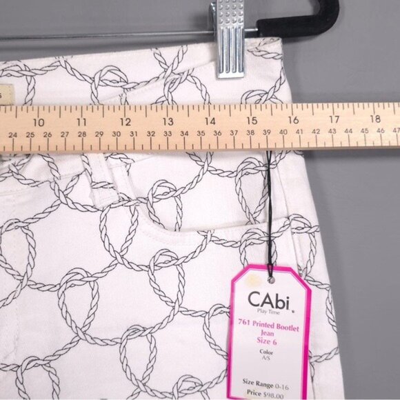 NWT‎ CAbi Women’s 761 Printed Nautical Rope Bootlet Jeans Denim White Size 6 - Picture 7 of 15
